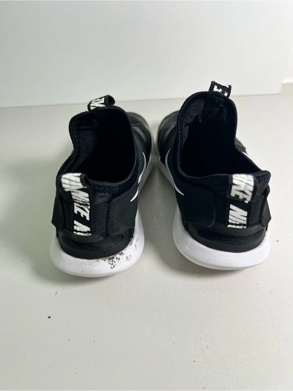 Nike Flex Runner 2 Black White Slip-On Sneakers Kids Size 1Y